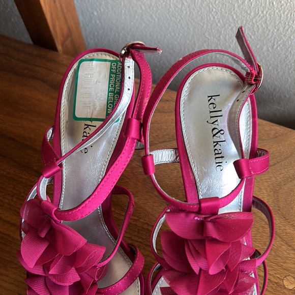 Kelly & Katie Pink Floral Heels - Picture 2 of 5